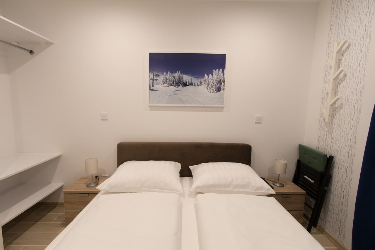 Apartmani Mont 1 Яхорина Екстериор снимка